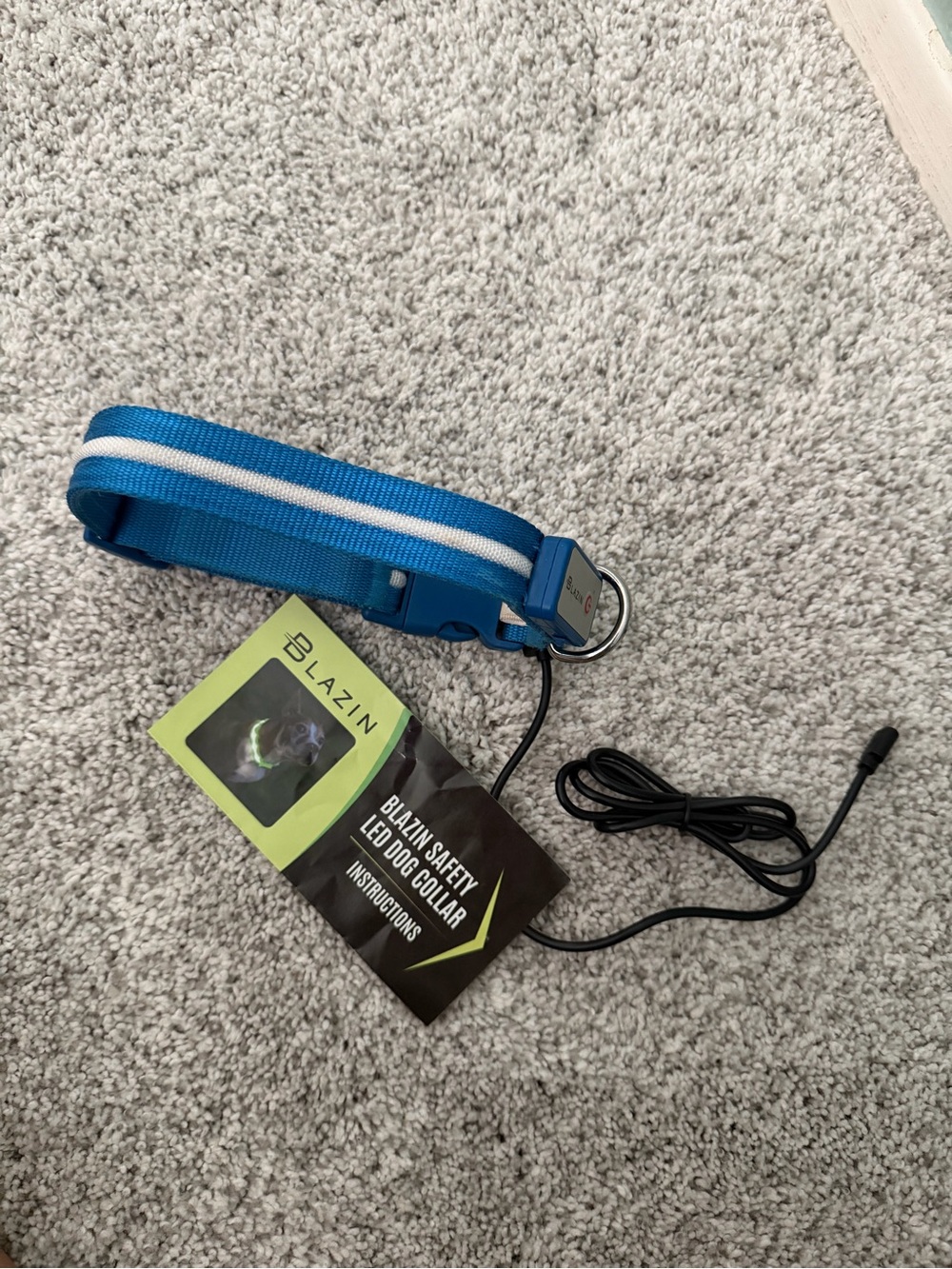 LED Blue Light Dog Collar bundle - Picture 3 of 10